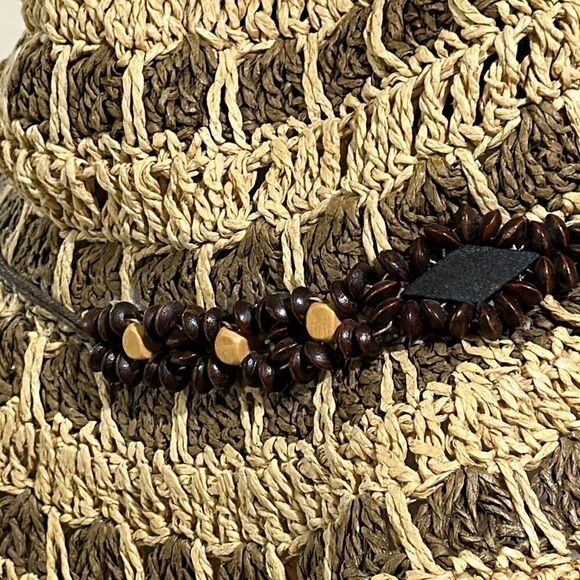 Som-Her packable straw/wicker floppy hat with wooden beads  details - Picture 4 of 4